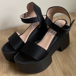 Steve Madden Platform Sandals